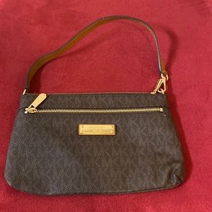 Michael kors wristlet